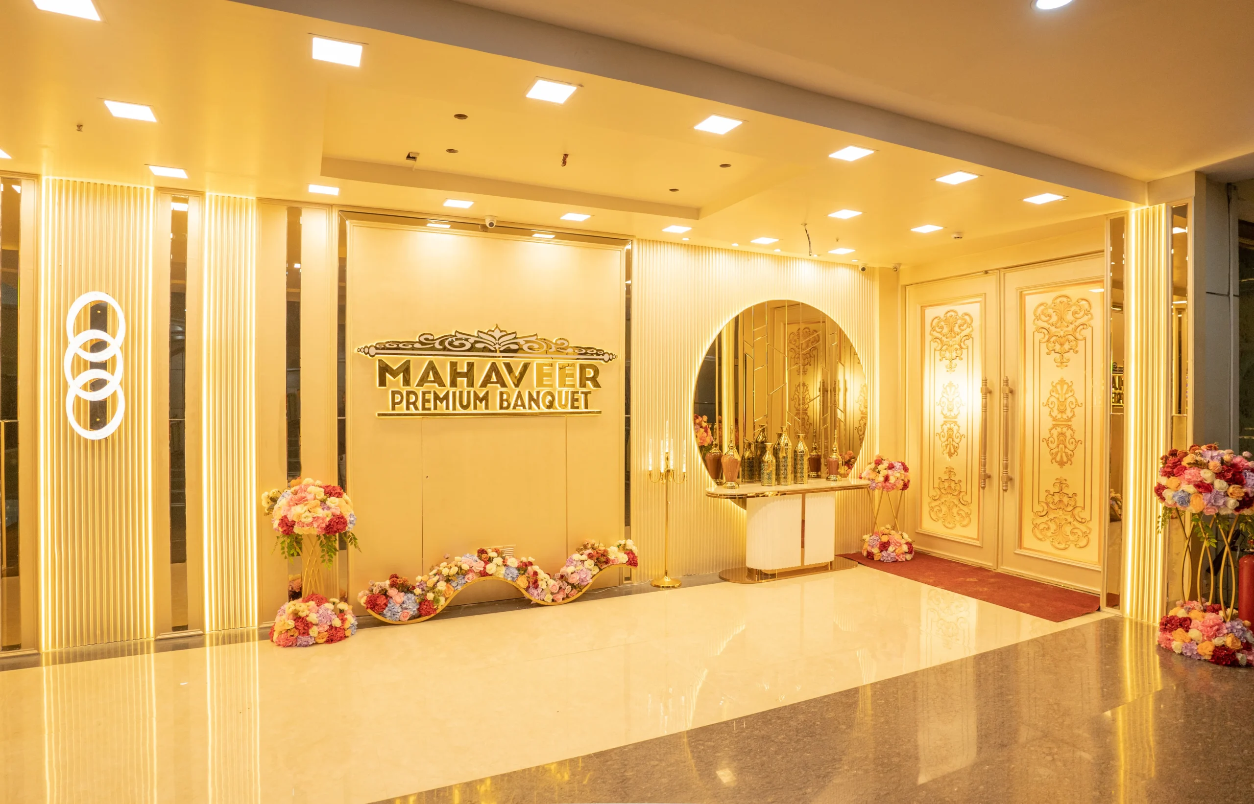 Dream Wedding Setup at Mahaveer Banquet Kapurbawdi Junction